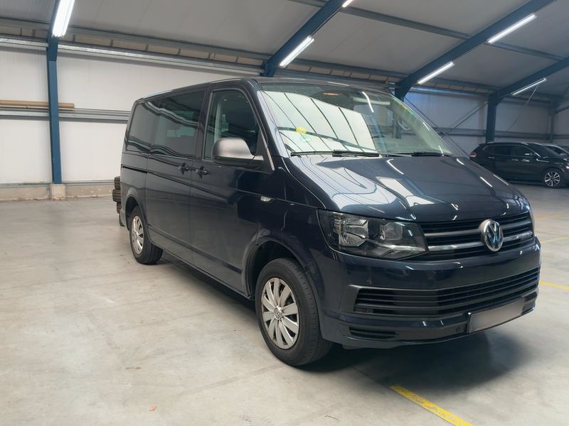 Volkswagen T6 Multivan 2.0 TDI Trendline 2018 – снимка 12