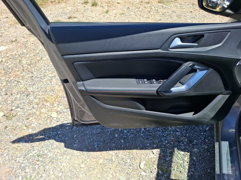 Peugeot 308 1.2 PureTech Tech Edition 2019 – снимка 41