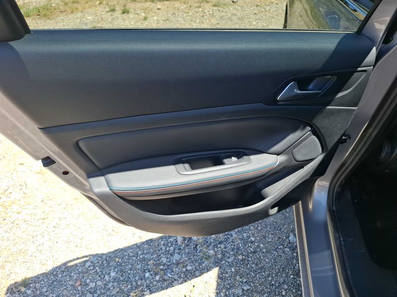 Peugeot 308 1.2 PureTech Tech Edition 2019 – снимка 44