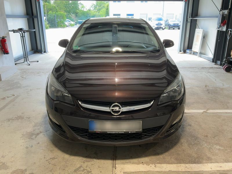 Opel Astra 1.4 Turbo Active — zdjęcie 9