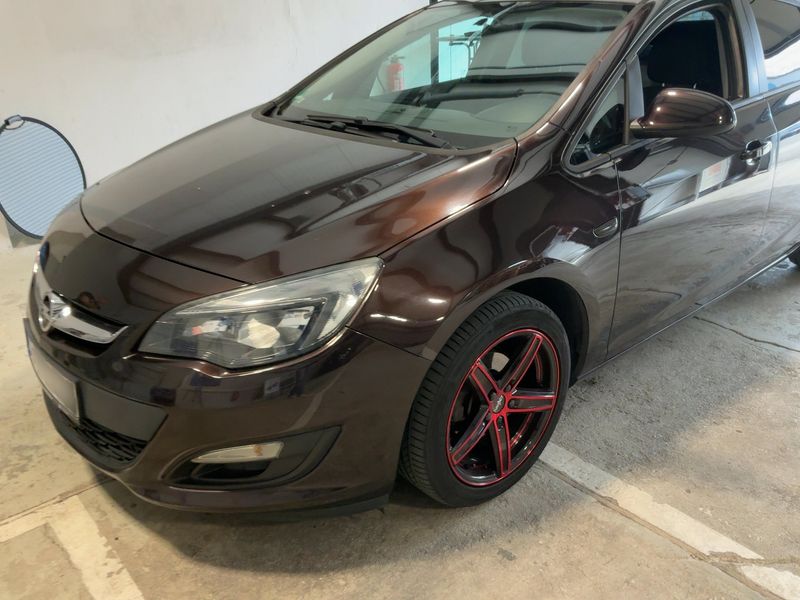 Opel Astra 1.4 Turbo Active — zdjęcie 2
