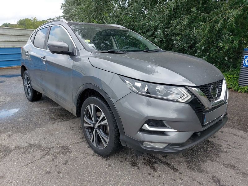 Nissan Qashqai 1.5 dCi N-Connecta — zdjęcie 6