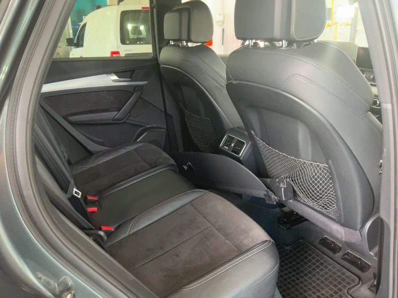 Audi Q5 2.0 TDI quattro Sport — zdjęcie 14