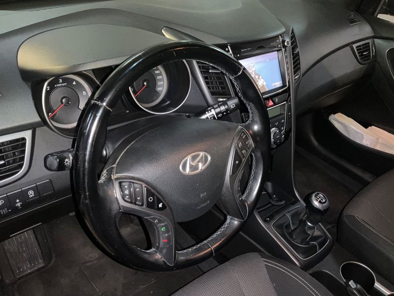 Hyundai i30 1.6 CRDi Go! 2016 – снимка 26
