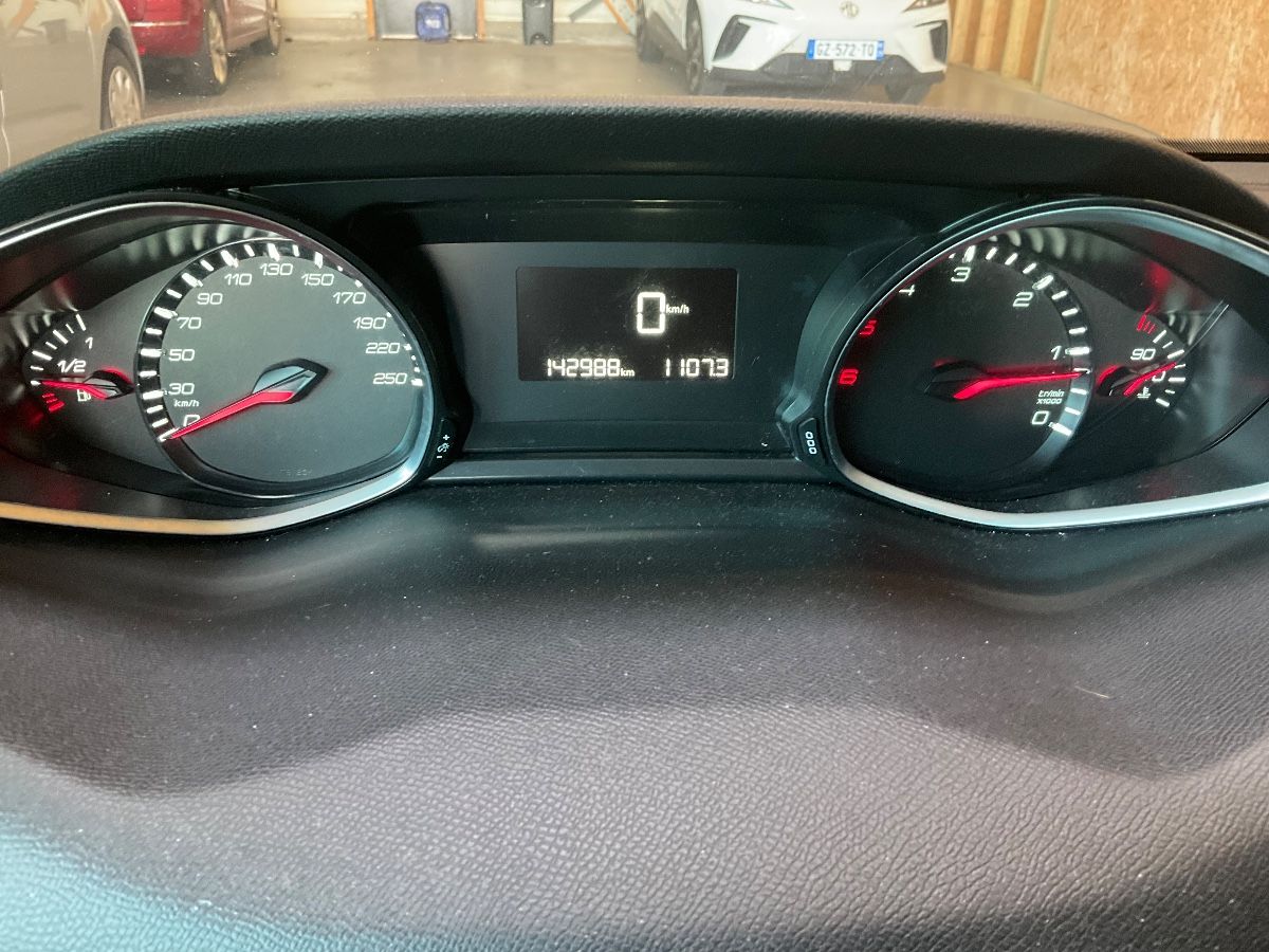 Peugeot 308 2020 — photo 19