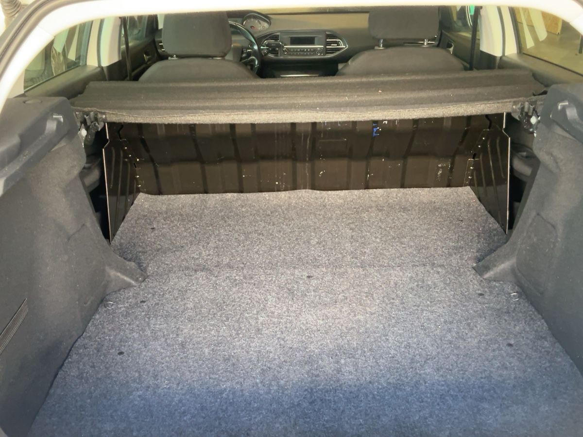 Peugeot 308 2020 — photo 16