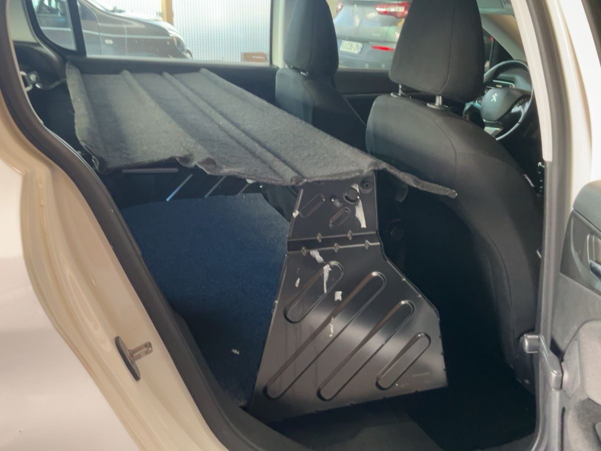Peugeot 308 2020 — photo 20