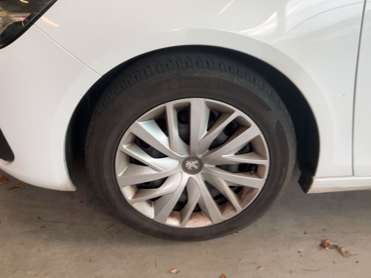 Peugeot 308 2020 — photo 4