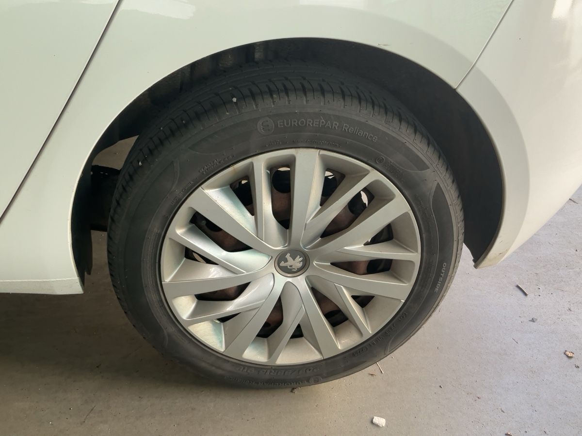 Peugeot 308 2020 — photo 6
