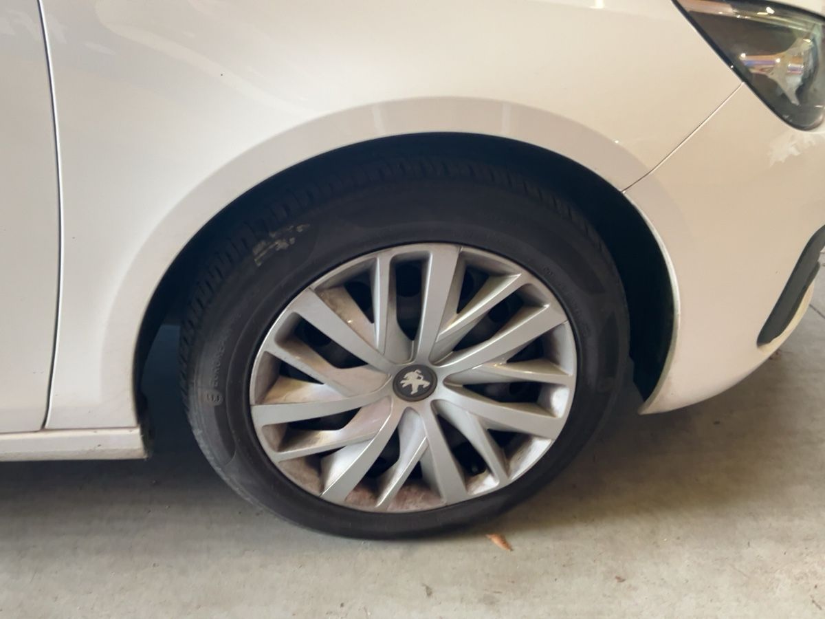 Peugeot 308 2020 — photo 12