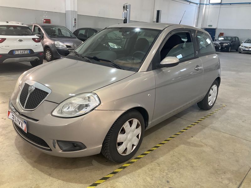 Lancia Ypsilon 1.2 Oro