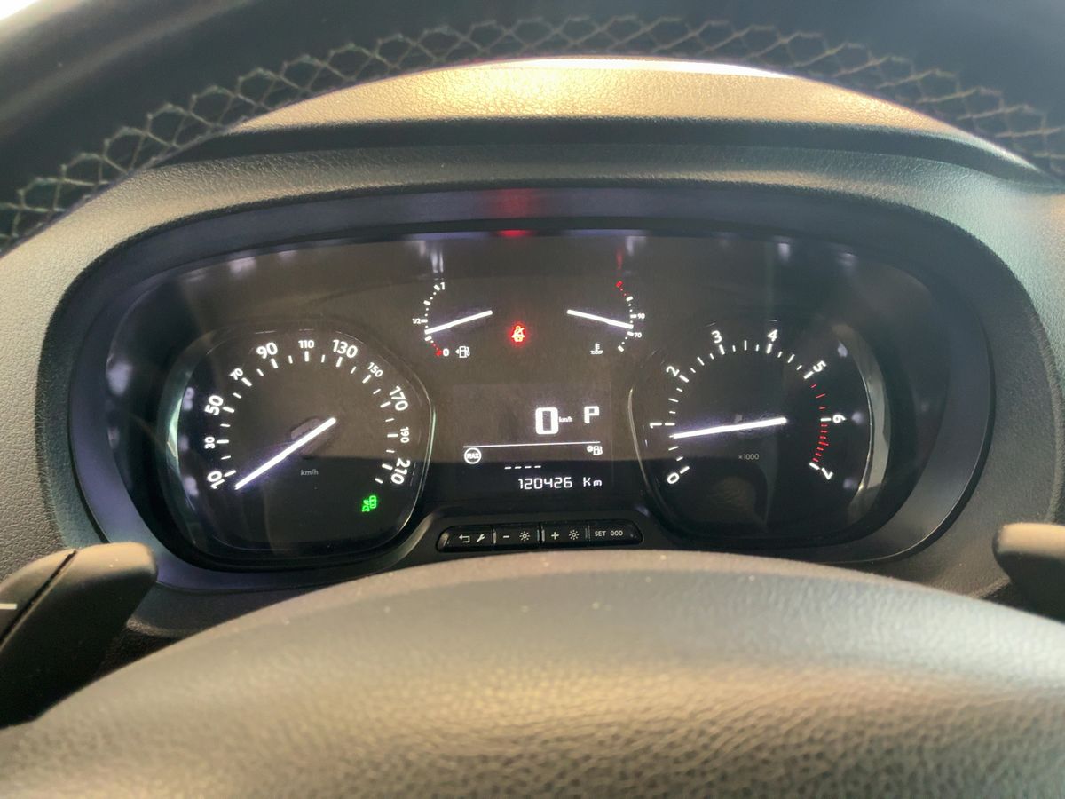 Opel Vivaro 2020 — photo 19