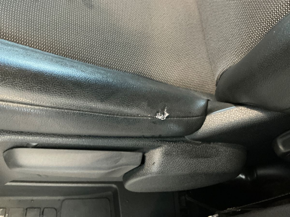Opel Vivaro 2020 — photo 40