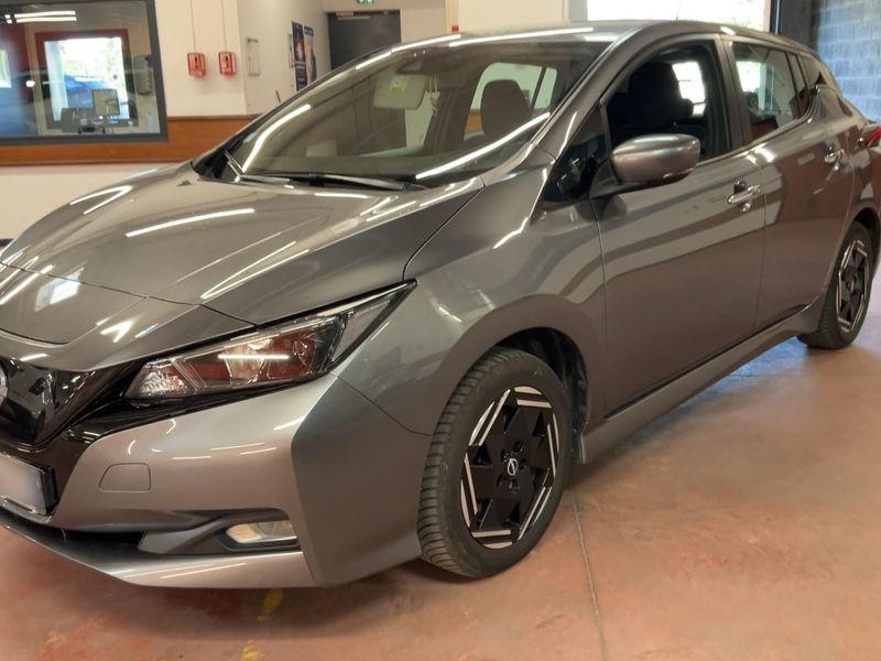 Nissan Leaf electric drive 110 kW Acenta — zdjęcie 2