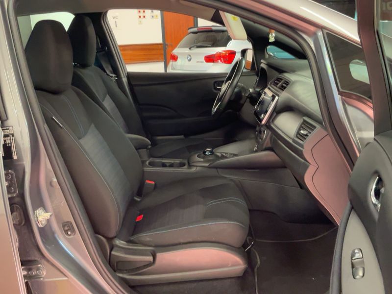 Nissan Leaf electric drive 110 kW Acenta — zdjęcie 11