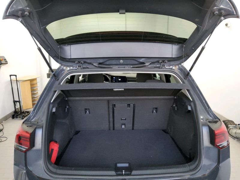 Volkswagen Golf VIII 1.5 TSI ACT Move — zdjęcie 18