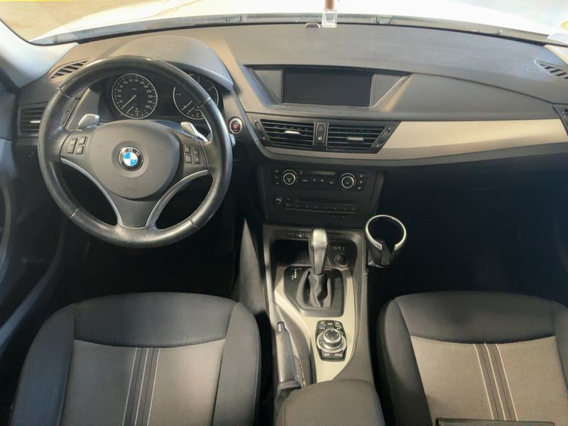 BMW X1 xDrive 23d Confort — zdjęcie 12