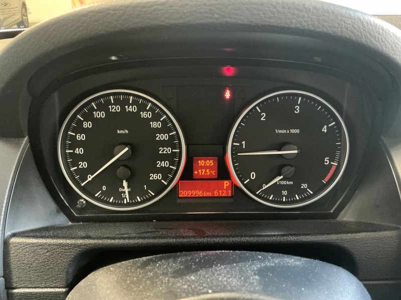 BMW X1 xDrive 23d Confort — zdjęcie 13