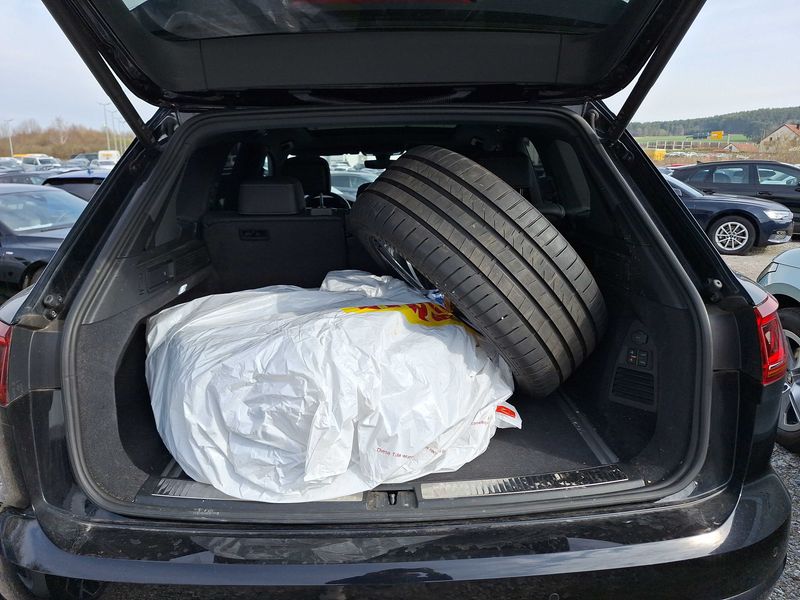 Volkswagen Touareg 3.0 TSI R-Line 4Motion — zdjęcie 9