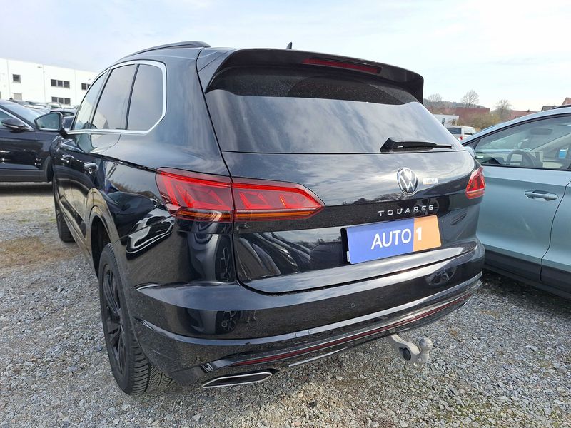 Volkswagen Touareg 3.0 TSI R-Line 4Motion — zdjęcie 3