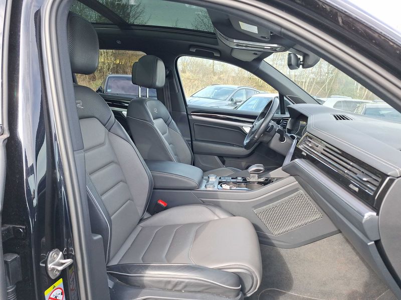 Volkswagen Touareg 3.0 TSI R-Line 4Motion — zdjęcie 10