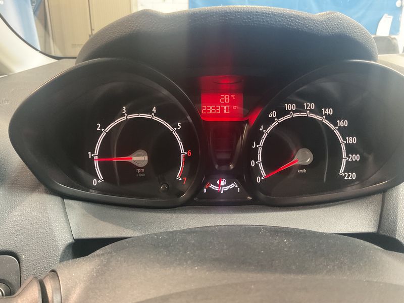 Ford Fiesta 1.25 Trend — zdjęcie 4