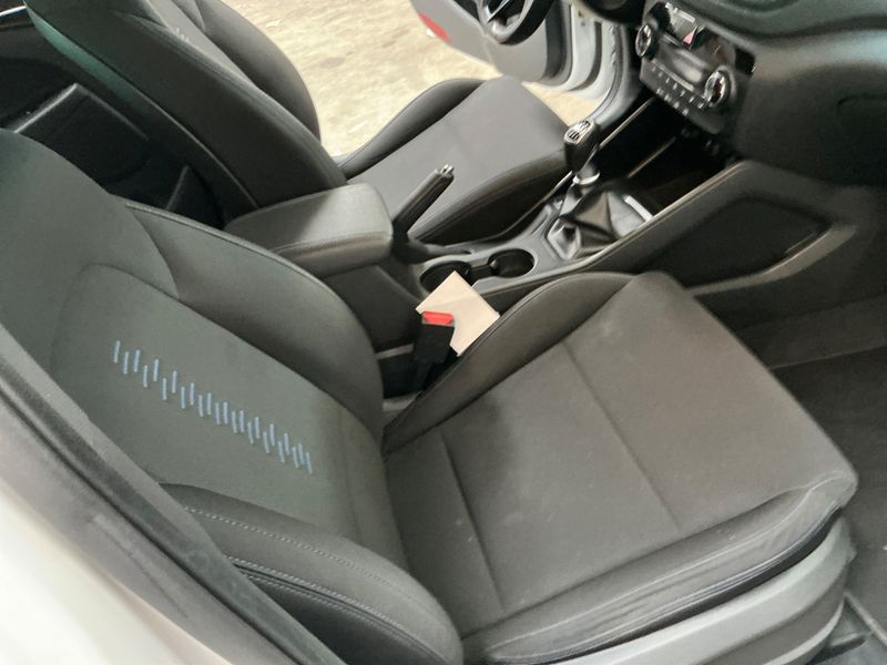 Hyundai Tucson 1.7 CRDi Business 2WD 2018 – снимка 23