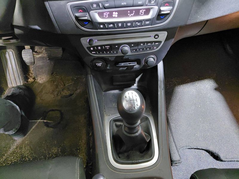 Renault Megane 1.5 dCi Expression — zdjęcie 15