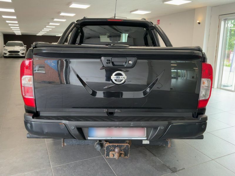 Nissan Navara NP-300 2.3 dCi N-Guard Double Cab 4x4 — zdjęcie 5