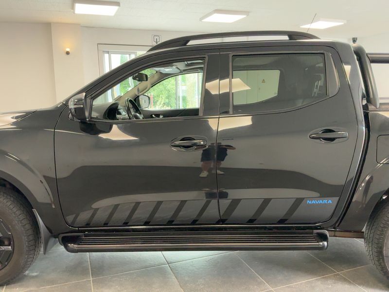 Nissan Navara NP-300 2.3 dCi N-Guard Double Cab 4x4 — zdjęcie 4