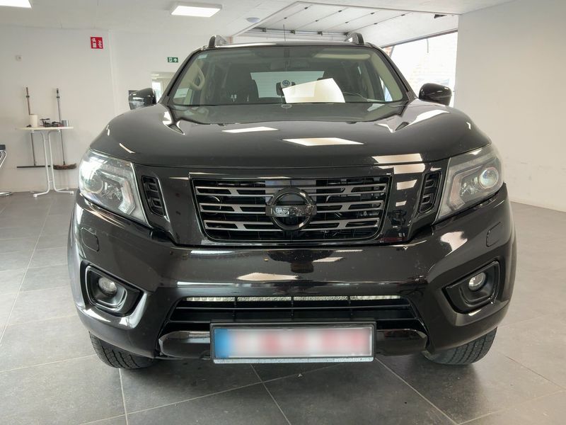 Nissan Navara NP-300 2.3 dCi N-Guard Double Cab 4x4 — zdjęcie 9
