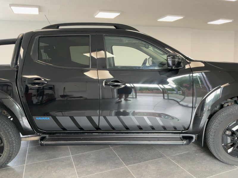 Nissan Navara NP-300 2.3 dCi N-Guard Double Cab 4x4 — zdjęcie 7