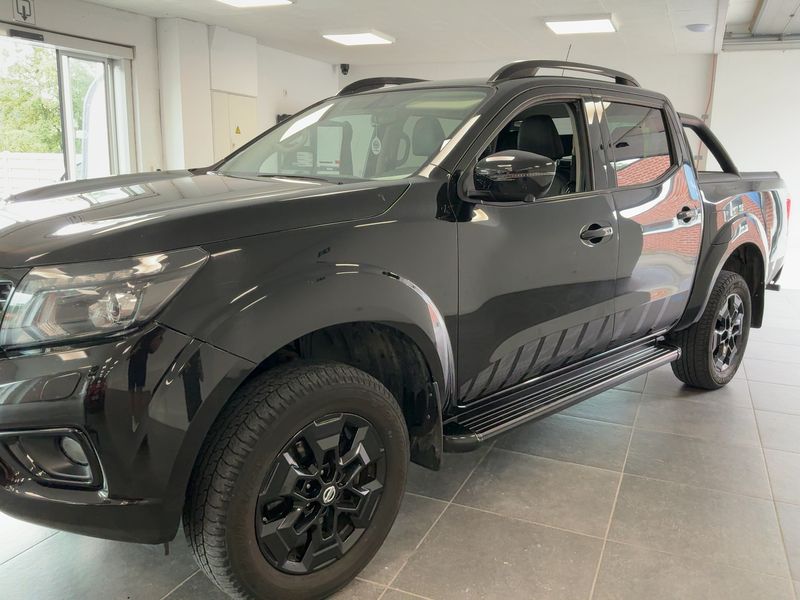 Nissan Navara NP-300 2.3 dCi N-Guard Double Cab 4x4 — zdjęcie 2