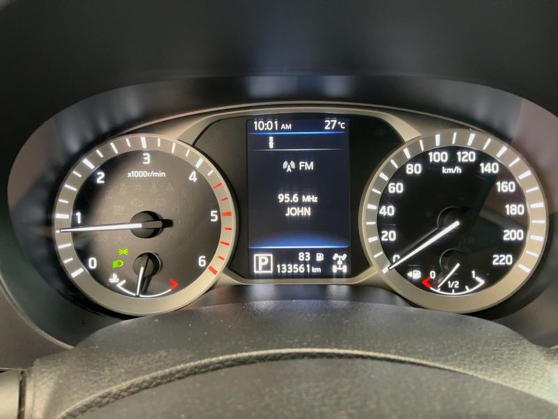 Nissan Navara NP-300 2.3 dCi N-Guard Double Cab 4x4 — zdjęcie 13