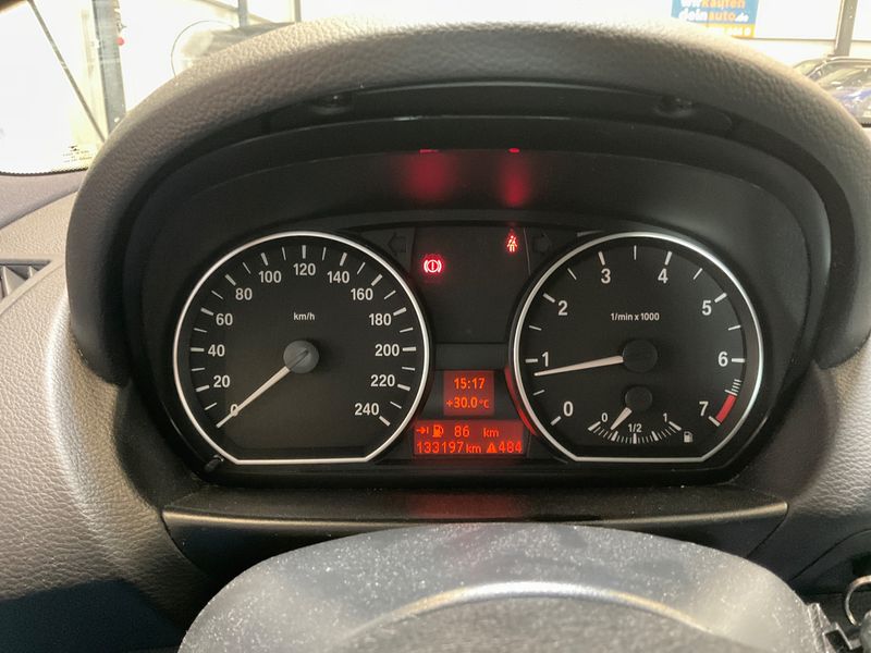 BMW 1er 118i 2012 – снимка 4
