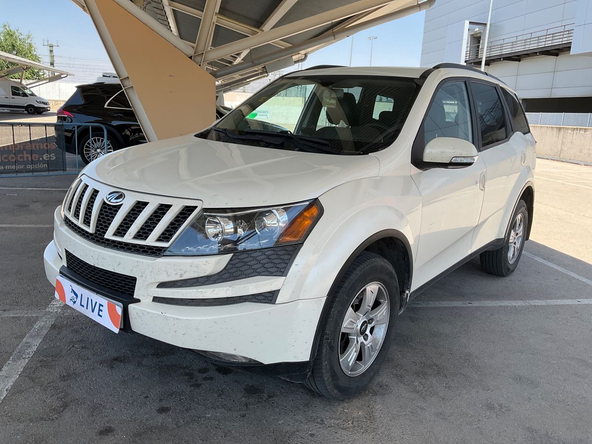 Mahindra XUV 2015