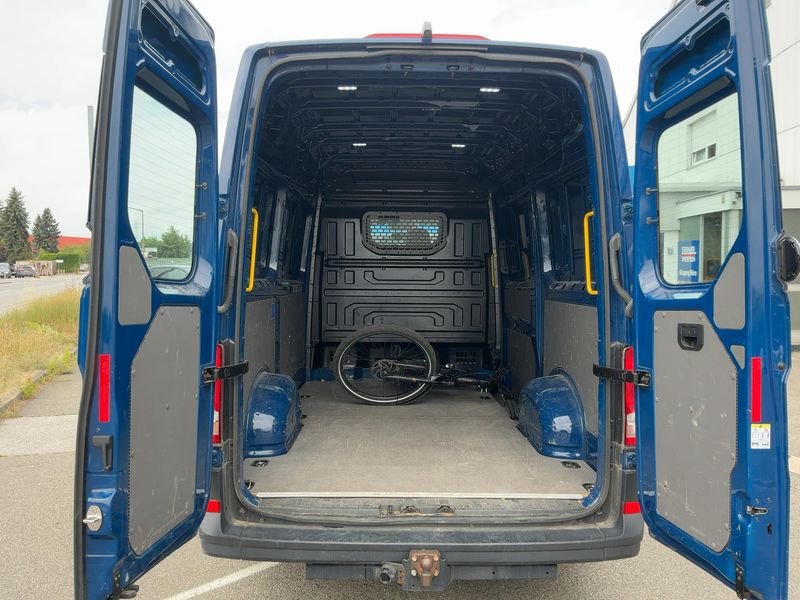 Volkswagen Crafter 2.0 TDI Kasten 35 mittellang Hochdach FWD — zdjęcie 10