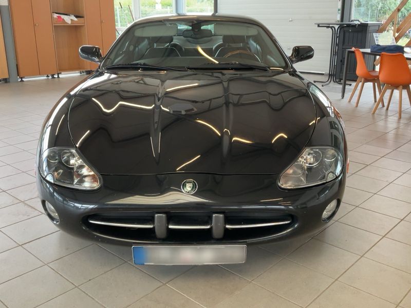 Jaguar XK8 4.2 V8 — zdjęcie 9