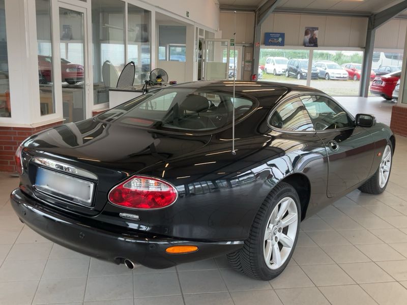 Jaguar XK8 4.2 V8 — zdjęcie 6