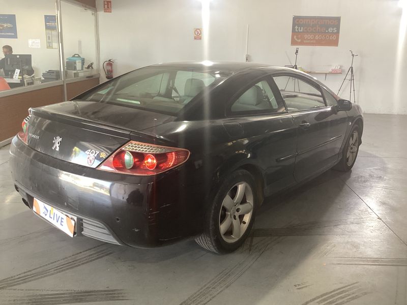 Peugeot 407 2.0 HDi — zdjęcie 2