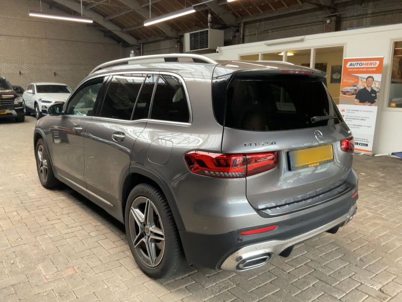 Mercedes-Benz GLB-Klasse GLB 250 4Matic AMG Line — zdjęcie 3