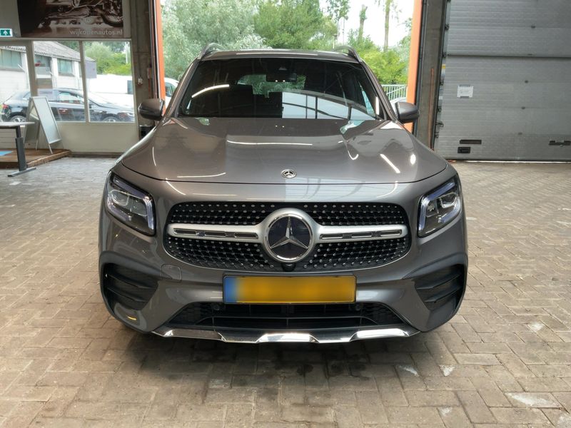 Mercedes-Benz GLB-Klasse GLB 250 4Matic AMG Line — zdjęcie 9