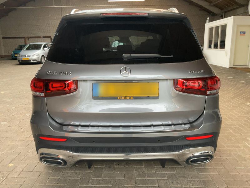 Mercedes-Benz GLB-Klasse GLB 250 4Matic AMG Line — zdjęcie 5