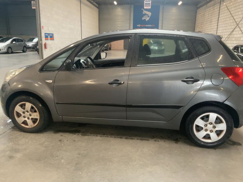 Kia Venga 1.4 Vision — zdjęcie 4