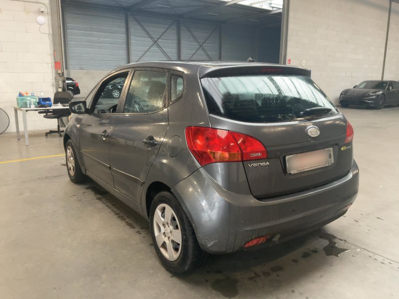 Kia Venga 1.4 Vision — zdjęcie 3