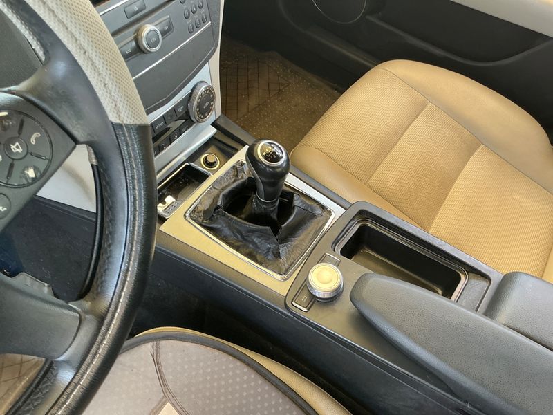 Mercedes-Benz C-Klasse C 200 CDI BlueEfficiency Avantgarde 2010 – снимка 28