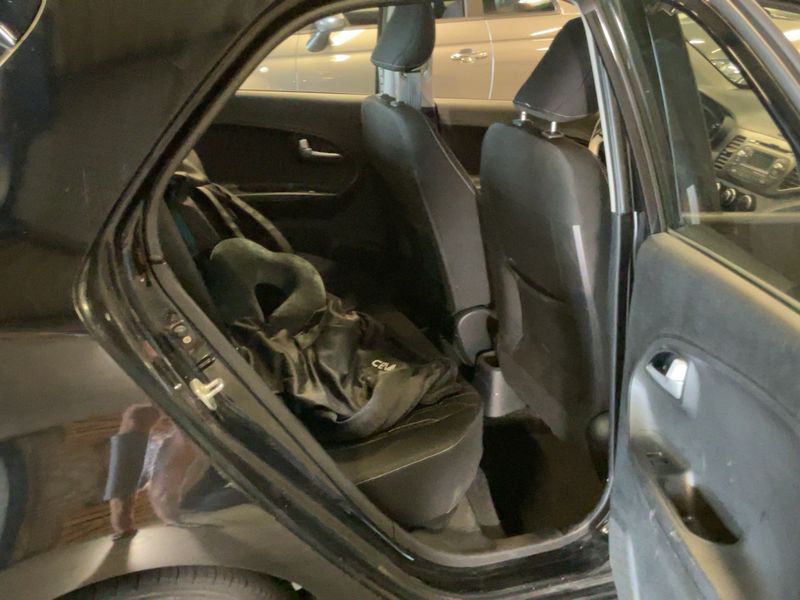 Kia Picanto 1.0 Active — zdjęcie 14