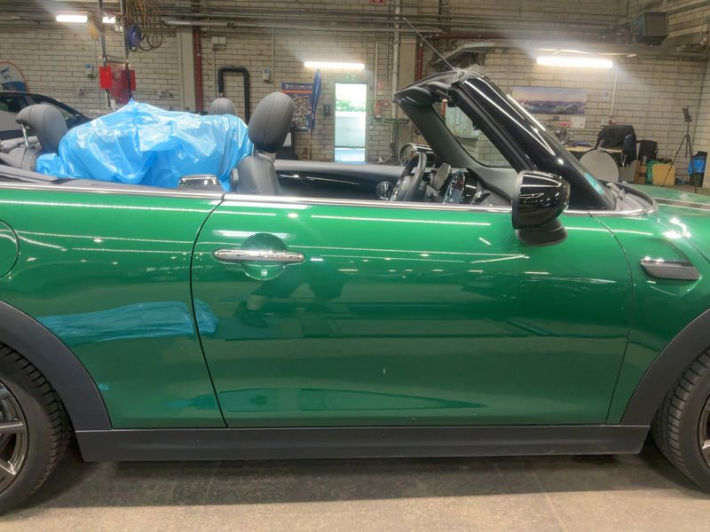 MINI Cabrio Cooper Classic Trim — zdjęcie 7