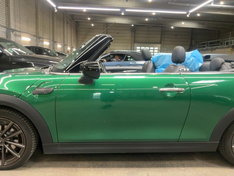 MINI Cabrio Cooper Classic Trim — zdjęcie 4
