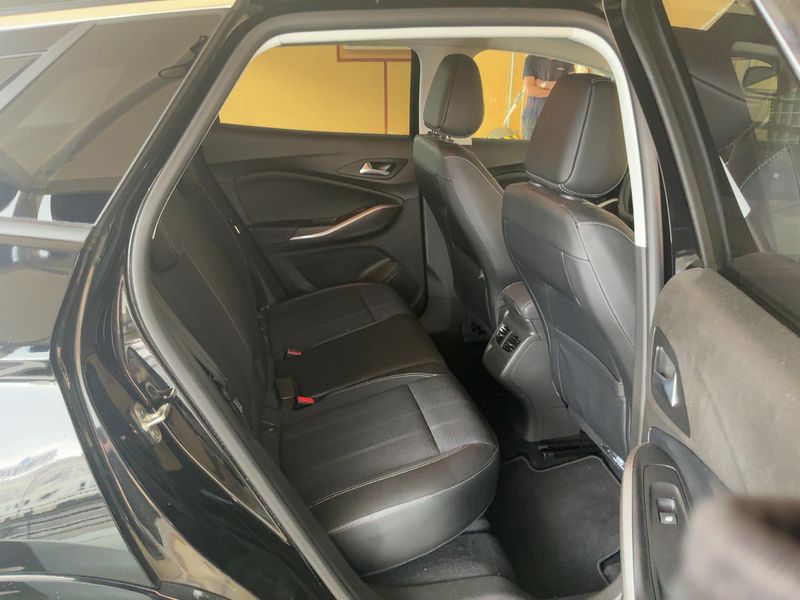 Opel Grandland X 1.2 Turbo Business Elegance — zdjęcie 14